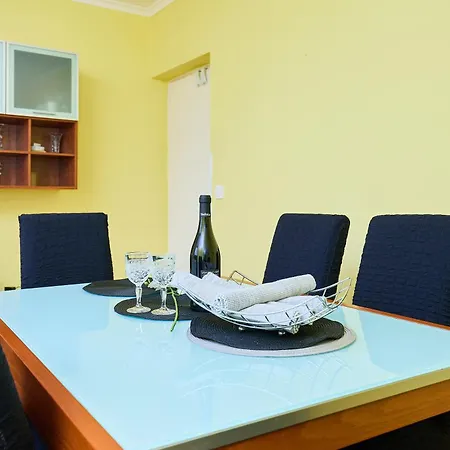 Apartment Mins