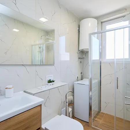 Mins Apartment *